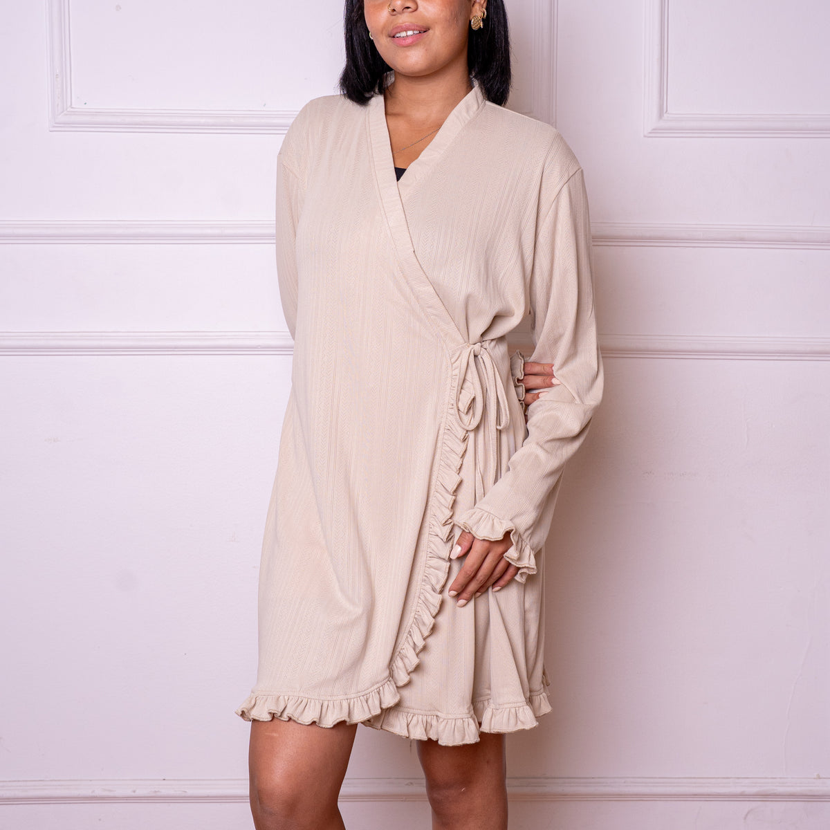 Ruffle robe in beige
