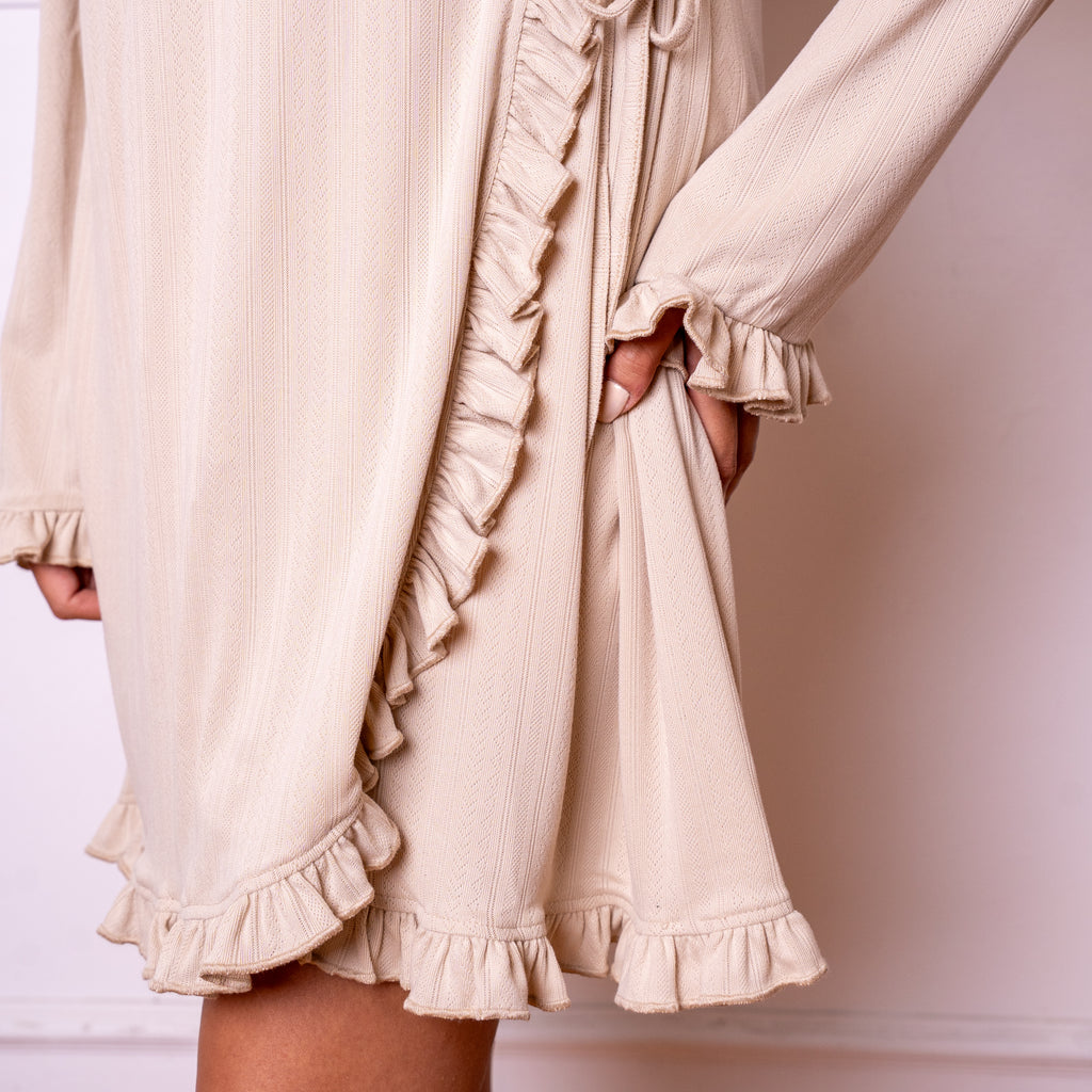 Ruffle robe in beige
