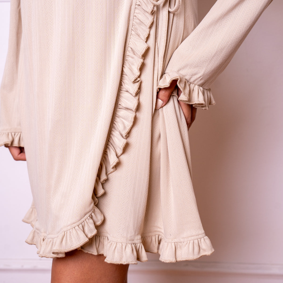 Ruffle robe in beige