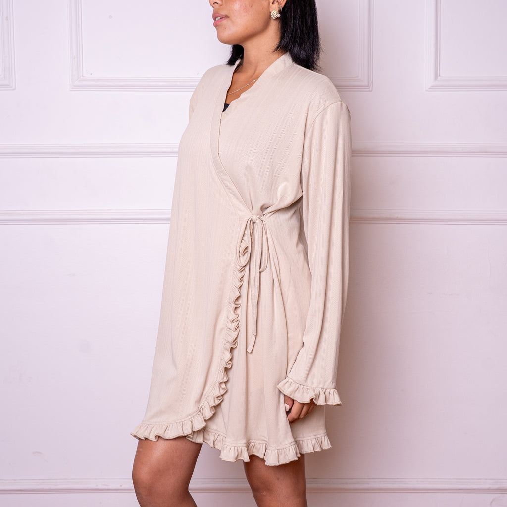 Ruffle robe in beige