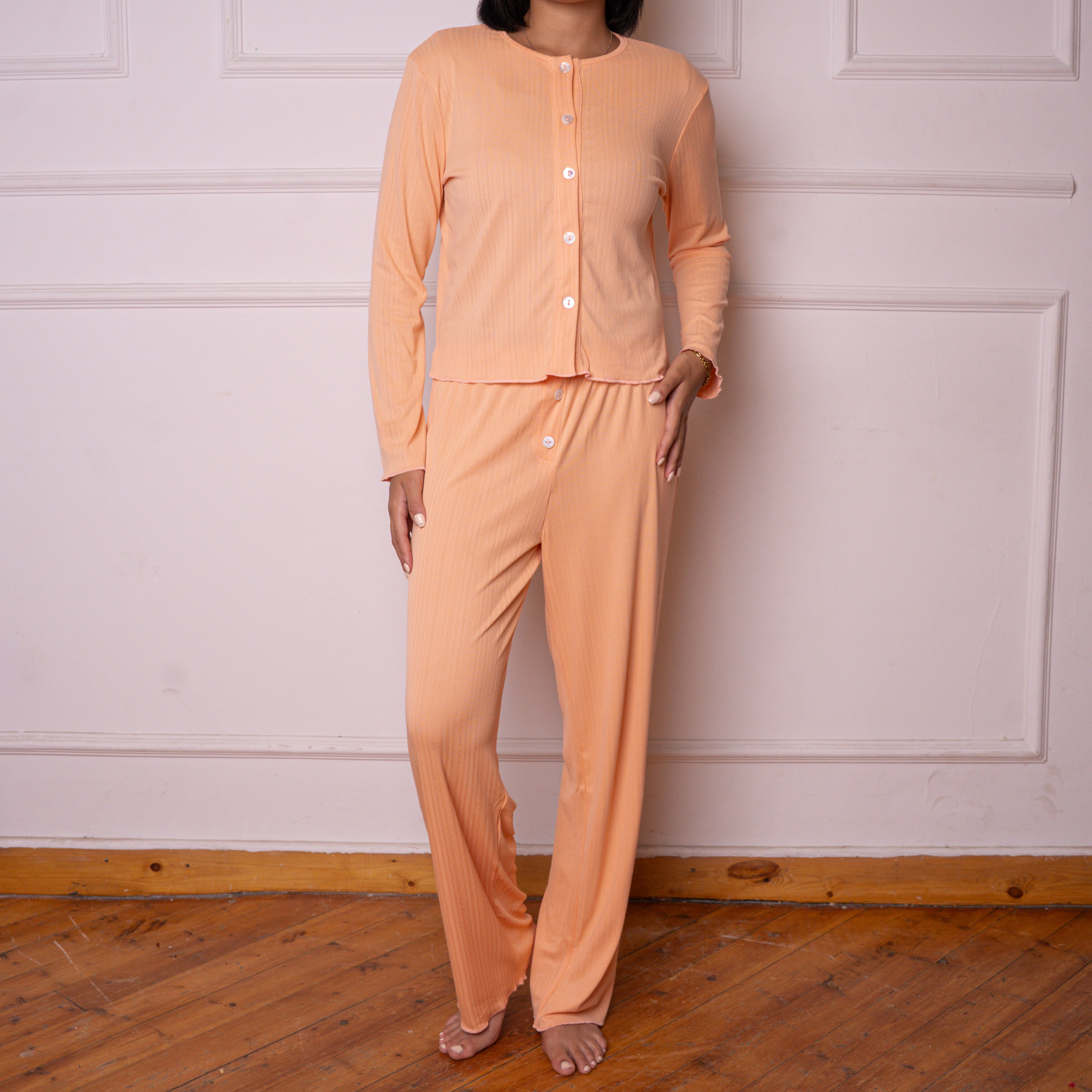 Ayla in peach